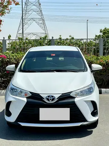 Toyota Yaris - фото 1