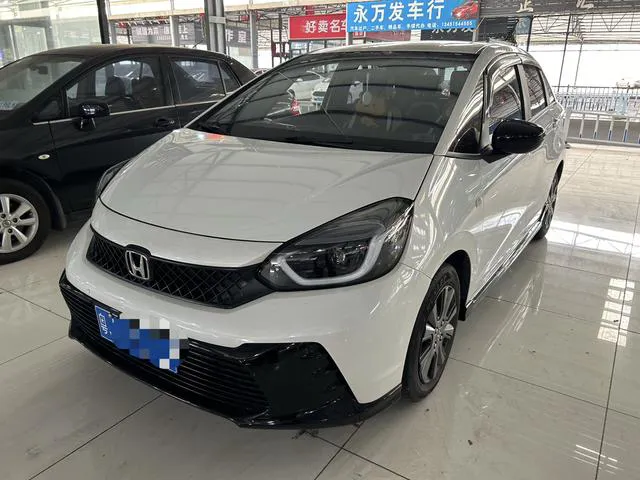 Honda Fit - фото 1