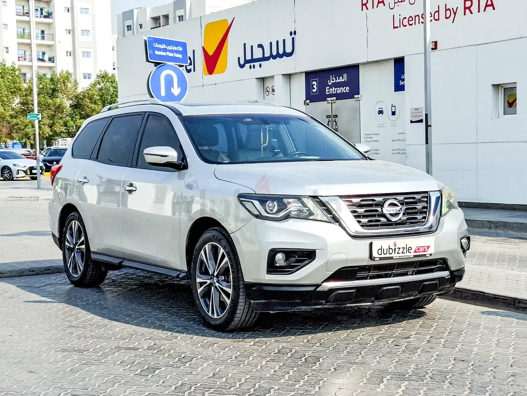 Nissan Pathfinder - фото 1