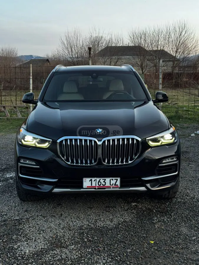 BMW X5 - фото 1