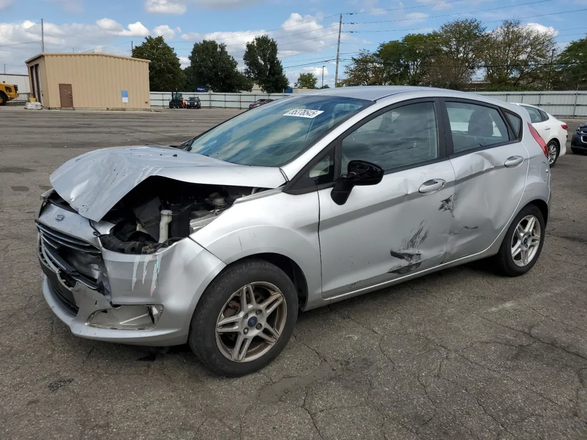 FORD FIESTA - фото 1