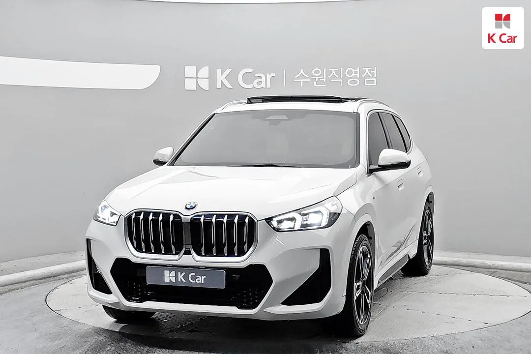 BMW X1 - фото 1