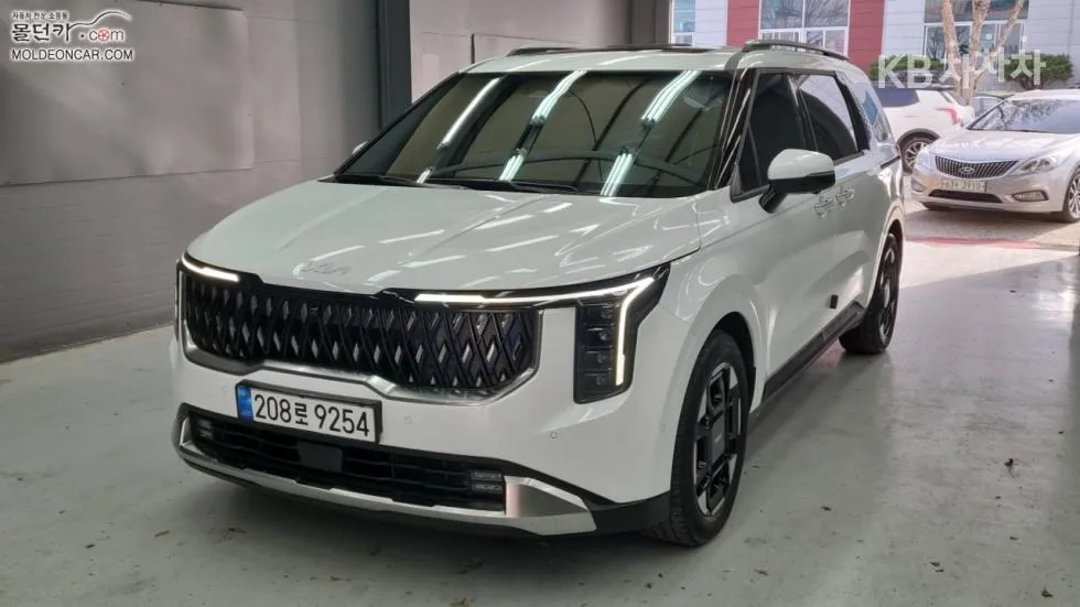 Kia 더 뉴 카니발 4세대 D2.2 9인승 시그니처 - фото 1