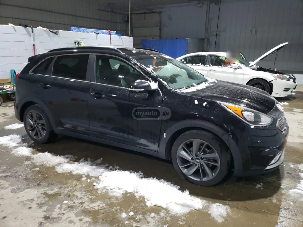 Kia Niro - фото 1