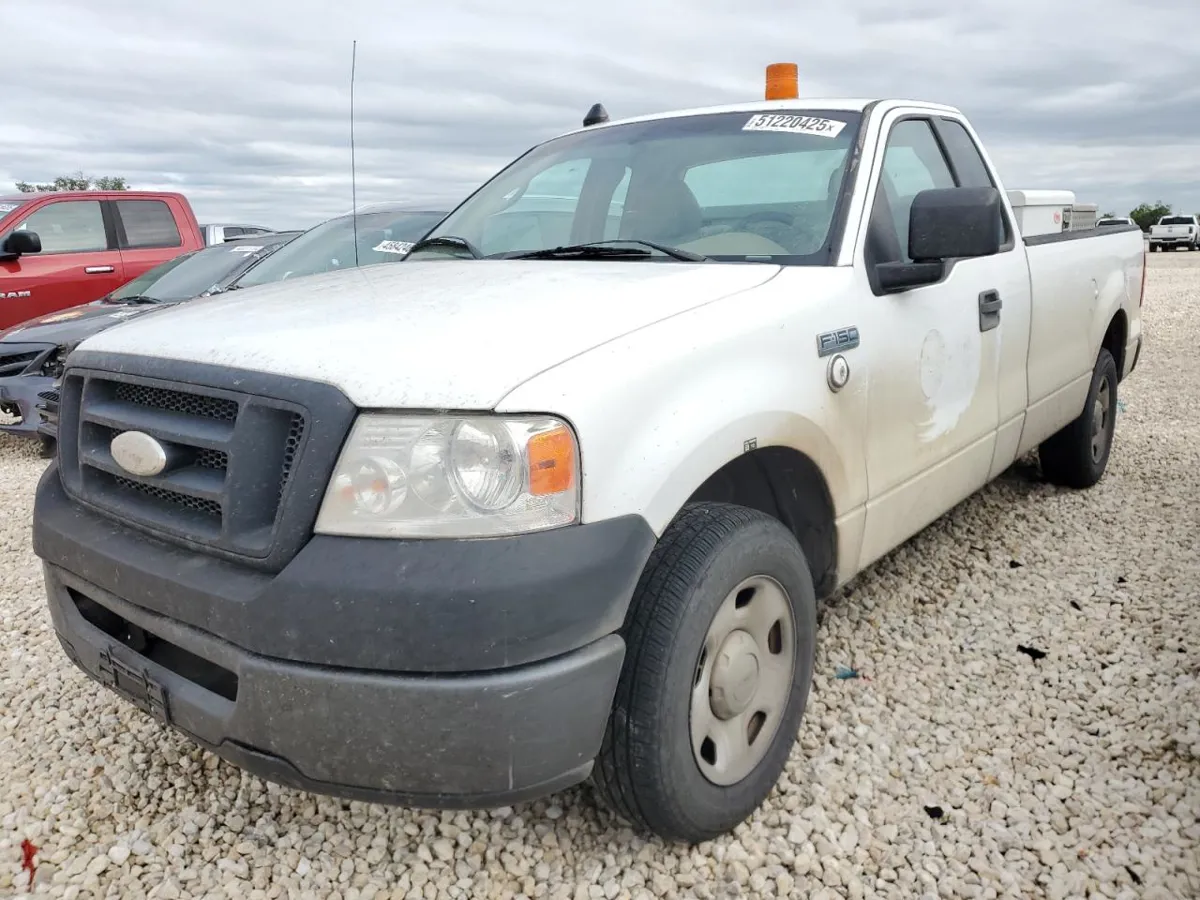 FORD F150 - фото 1