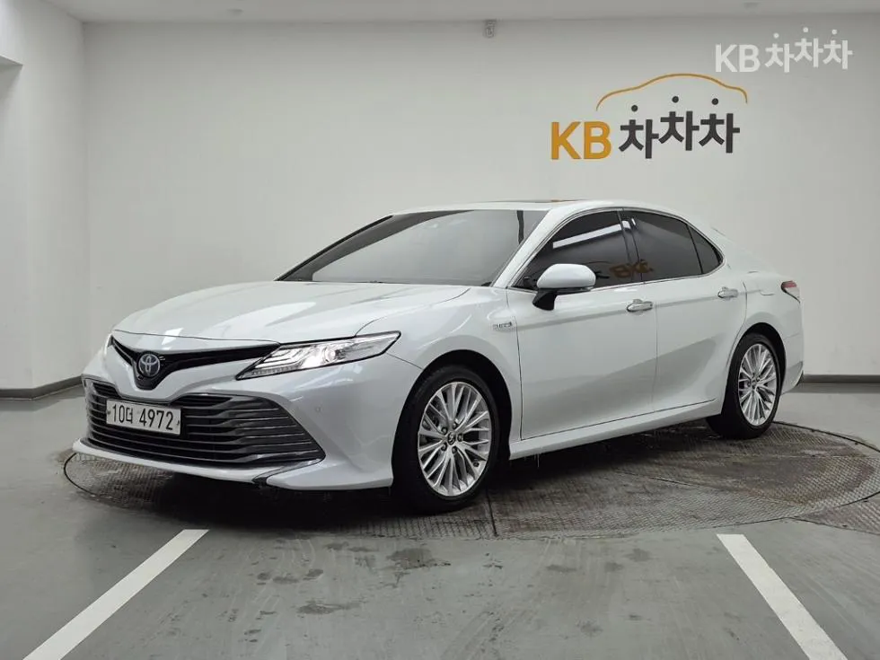 도요타 캠리 XV70 2.5 하이브리드 XLE - фото 1