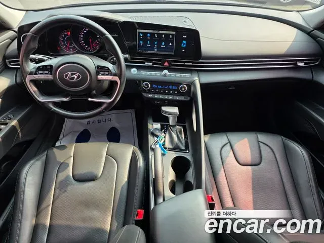 Hyundai AVANTE - фото 1