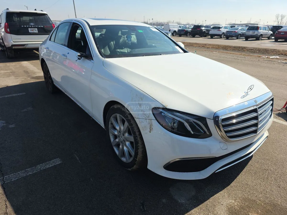 Mercedes-Benz E 350 - фото 1
