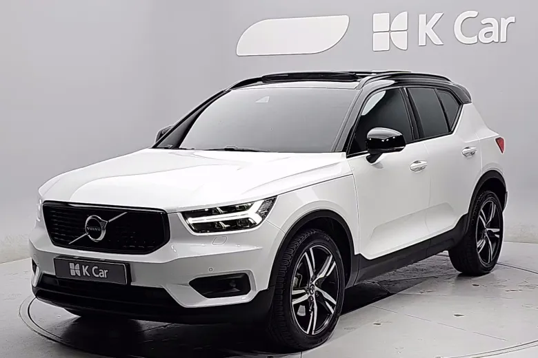 볼보 XC40 - фото 1