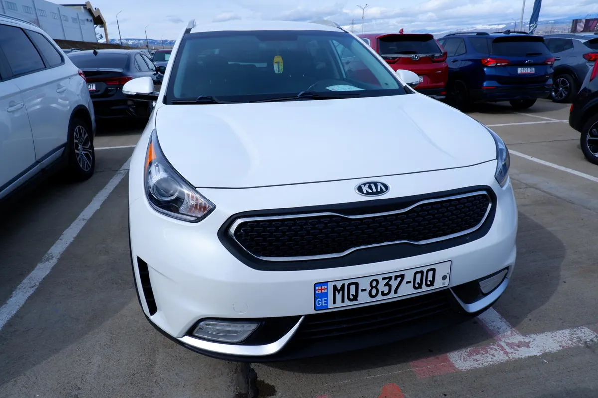 Kia Niro - фото 1