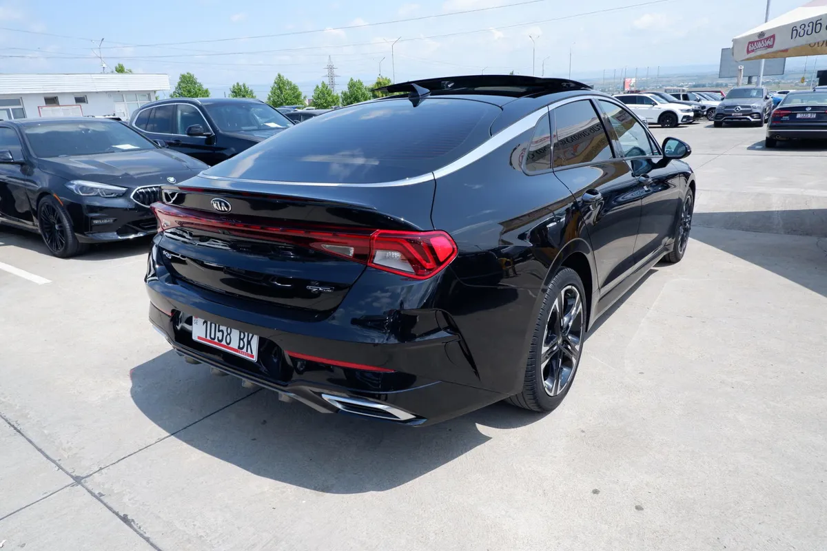 Kia K5 - фото 1
