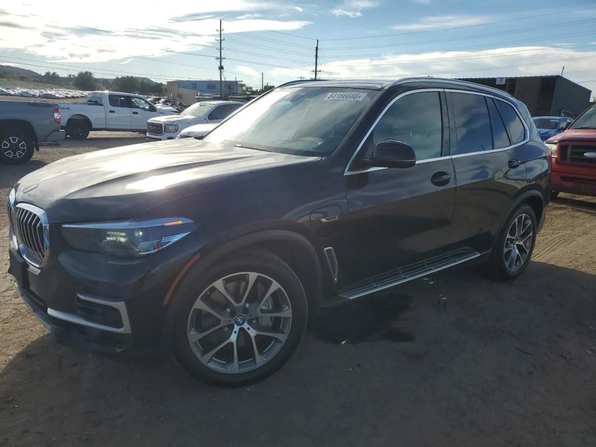BMW X5 - фото 1