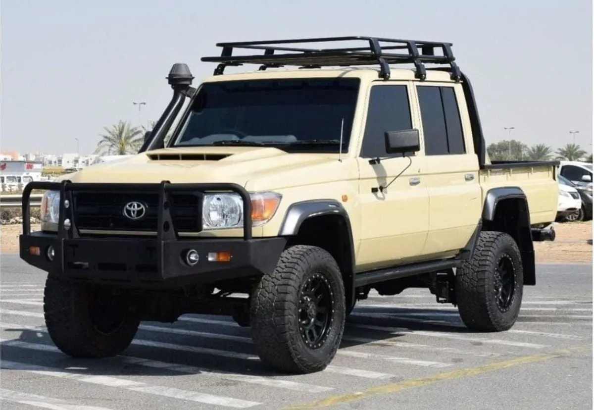 Toyota Land Cruiser Pick Up - фото 1