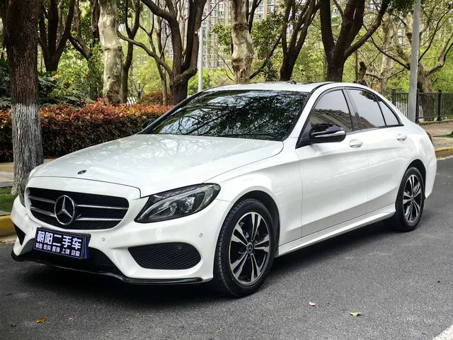 Mercedes-Benz C-Class - фото 1
