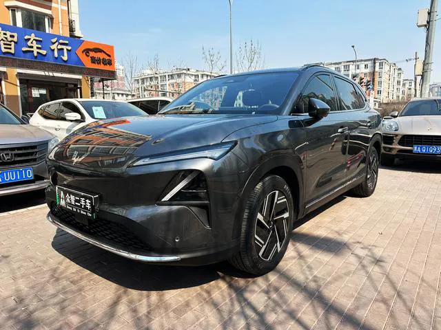 Wuling Motors S EV - фото 1