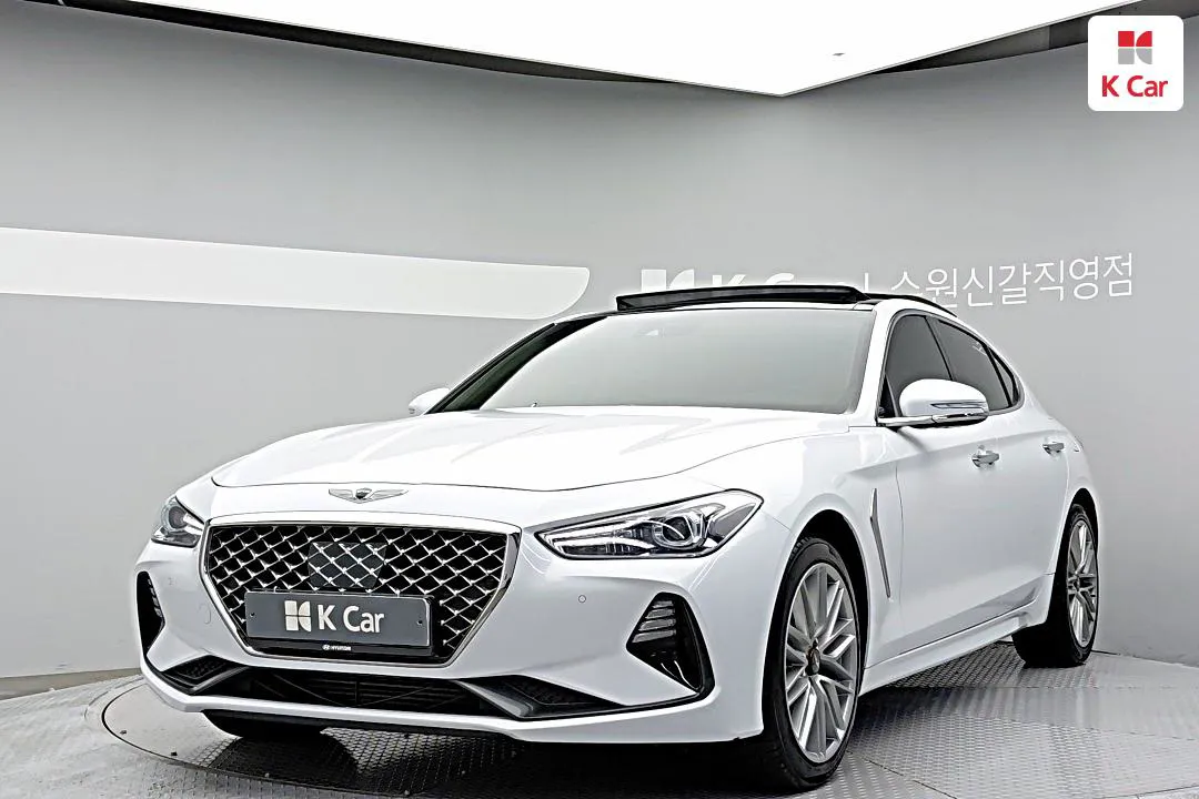 Genesis G70 - фото 1