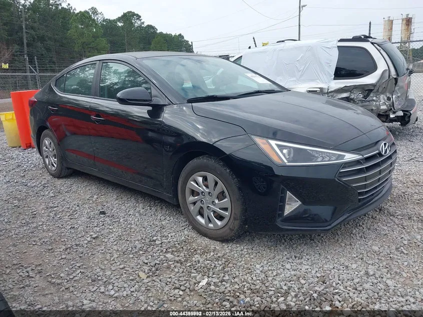 HYUNDAI ELANTRA SE - фото 1