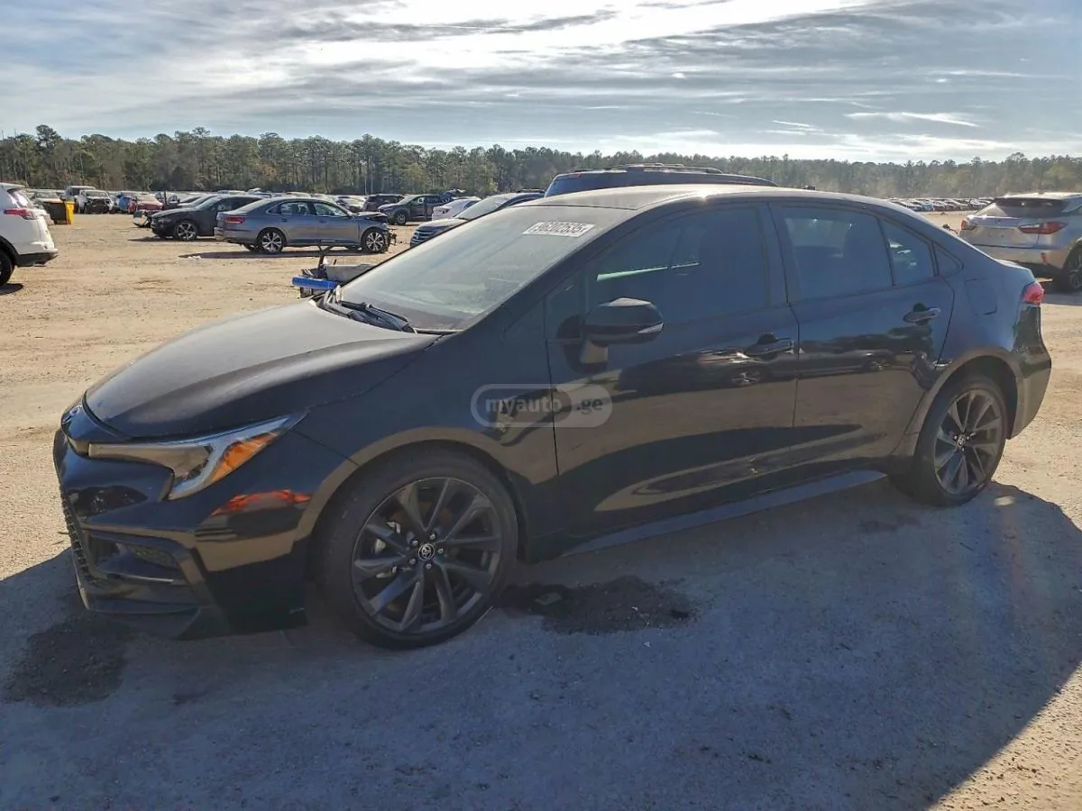 Toyota Corolla - фото 1