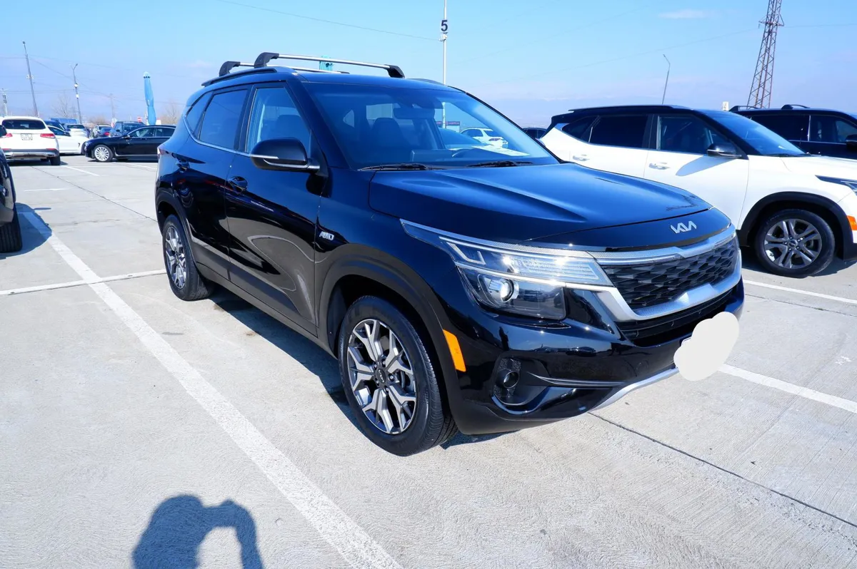 Kia Seltos - фото 1