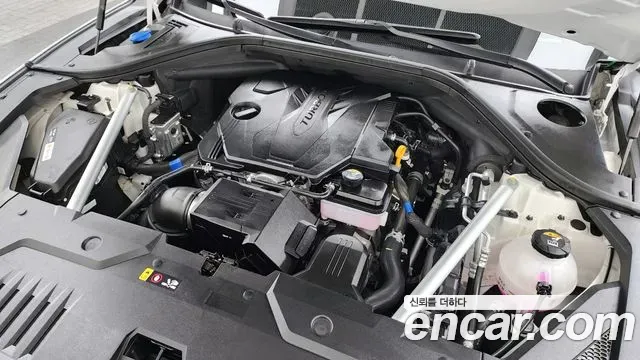 Genesis GV70 - фото 1