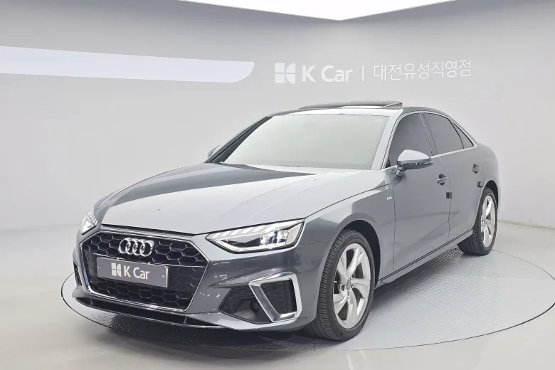 아우디 A4 - фото 1