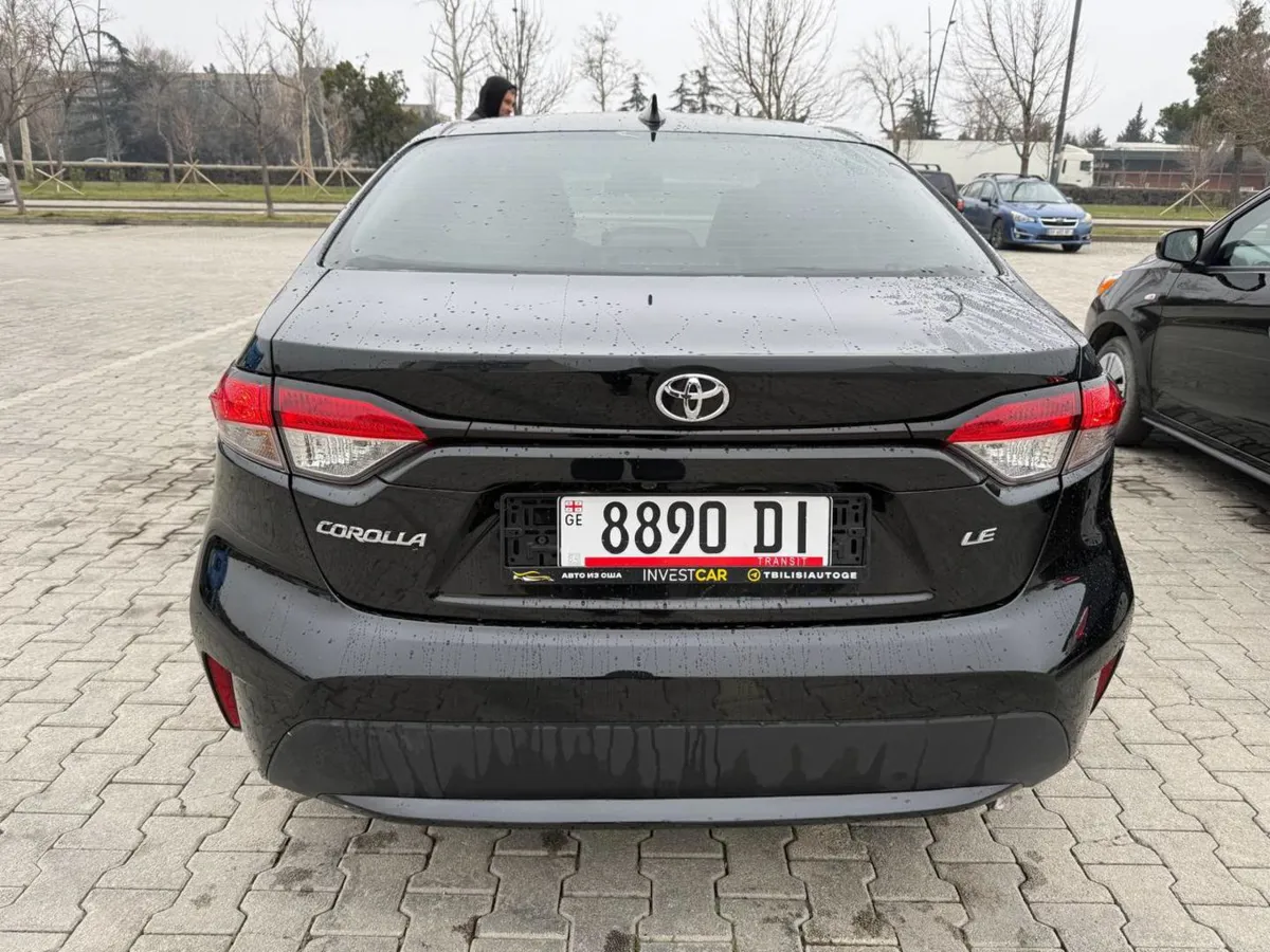 Toyota Corolla - фото 1