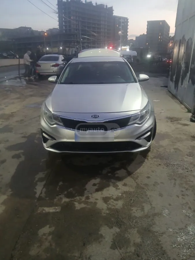 Kia Optima - фото 1