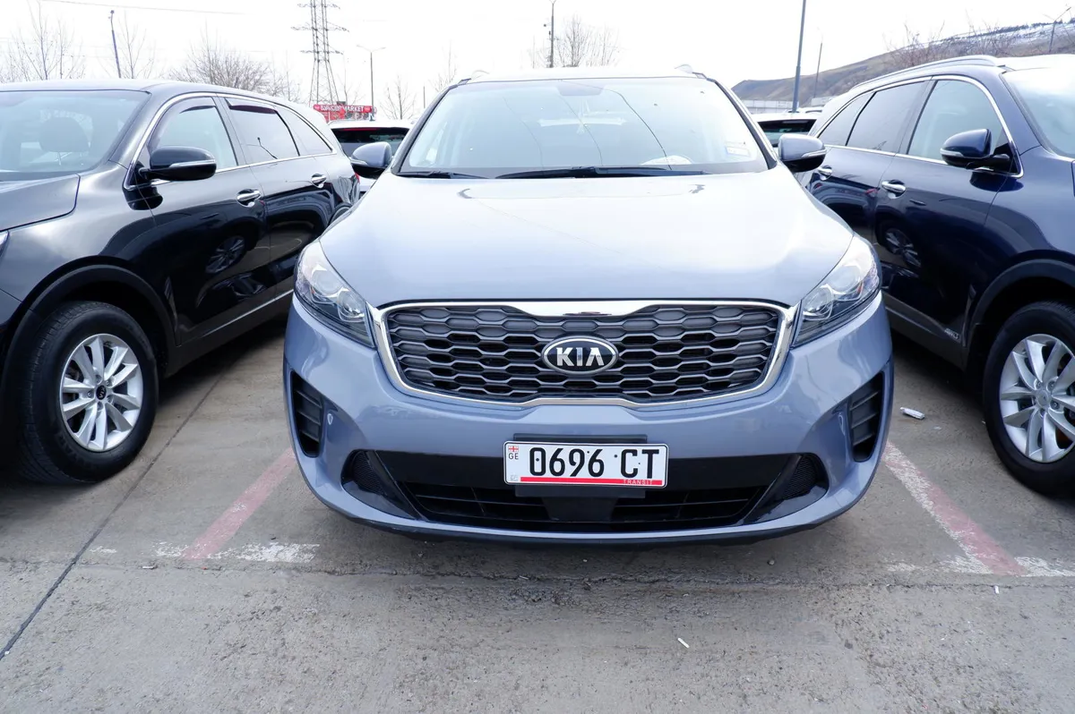 Kia Sorento - фото 1