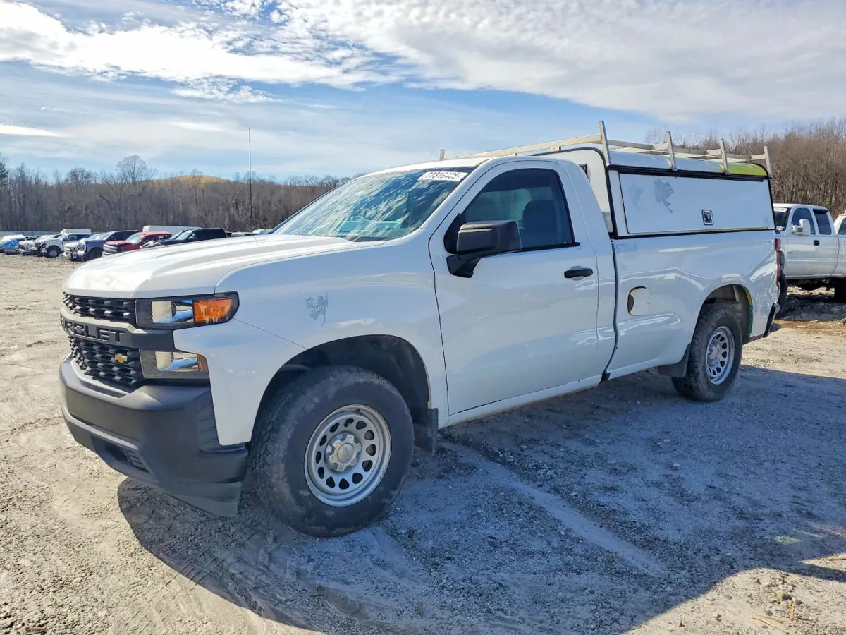 CHEVROLET SILVERADO C1500 - фото 1