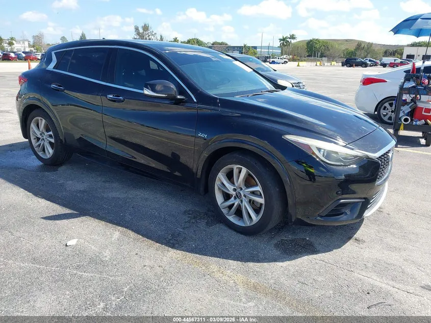 INFINITI QX30 LUXURY - фото 1