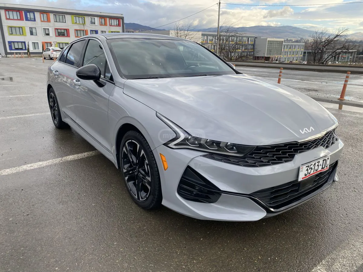 Kia K5 - фото 1