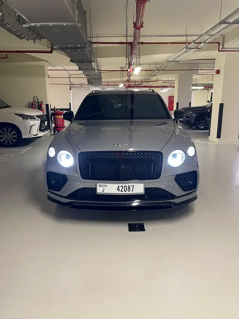 Bentley Bentayga - фото 1