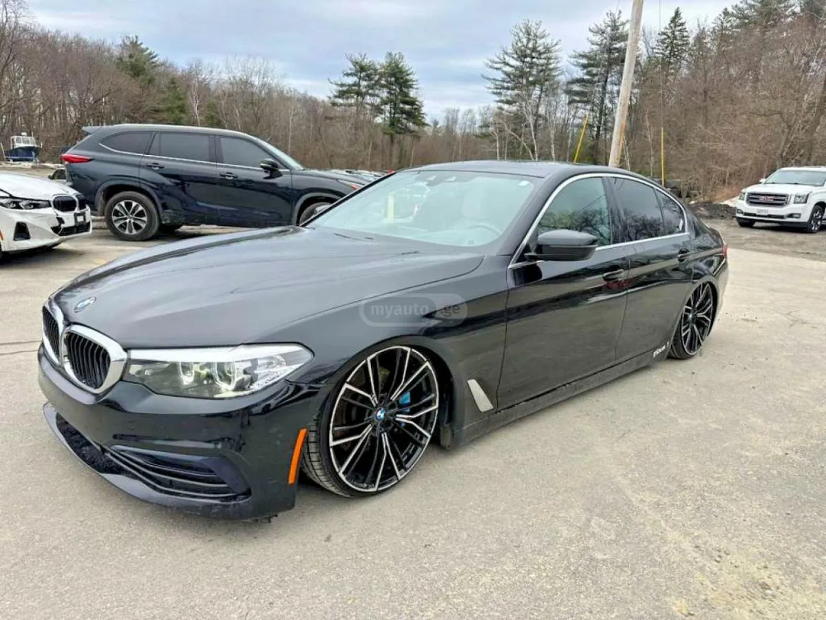 BMW 530 - фото 1