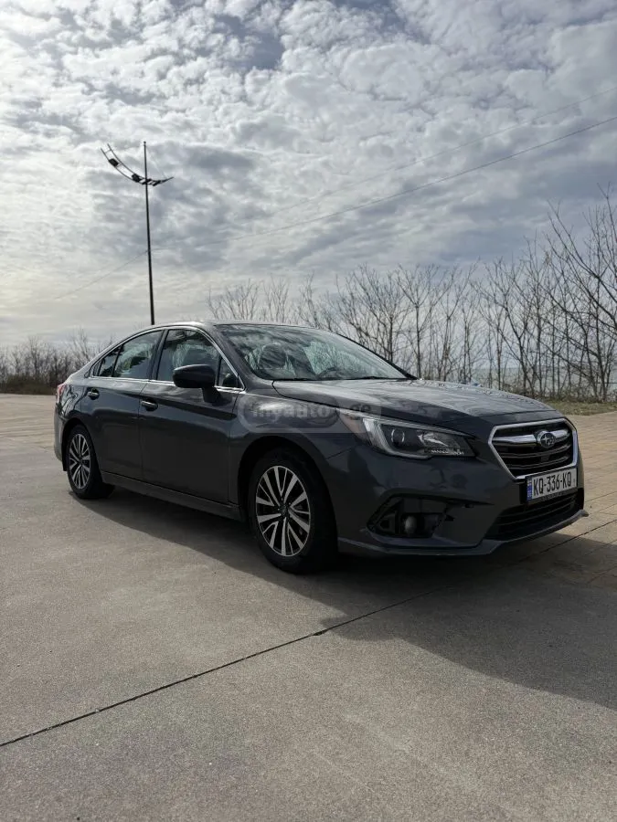 Subaru Legacy - фото 1