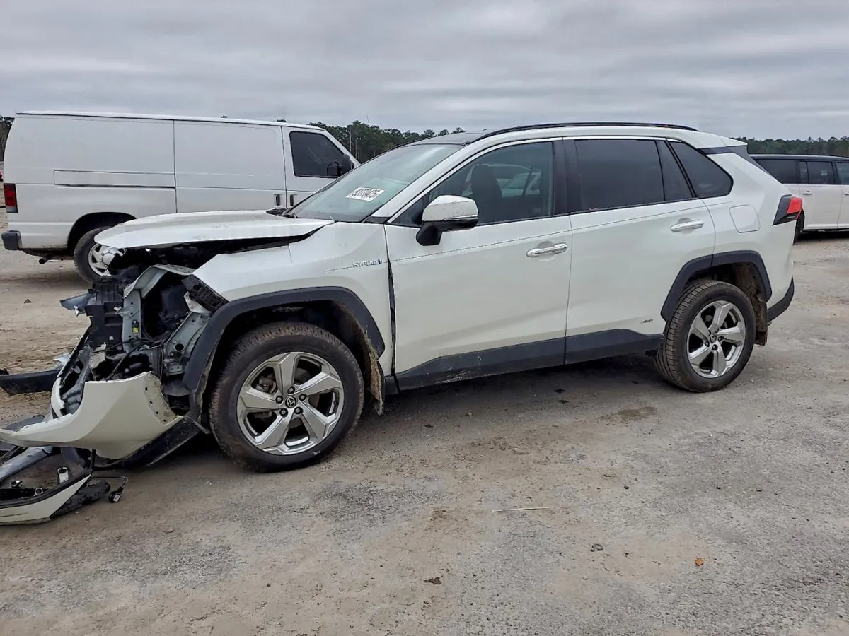 TOYOTA RAV4 - фото 1