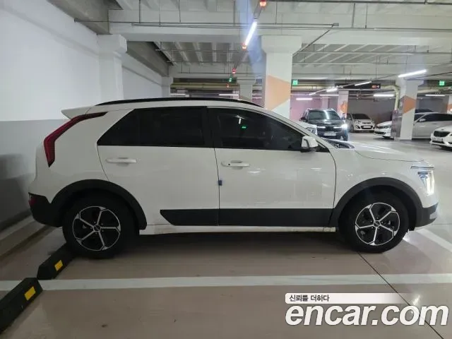 Kia Niro - фото 1