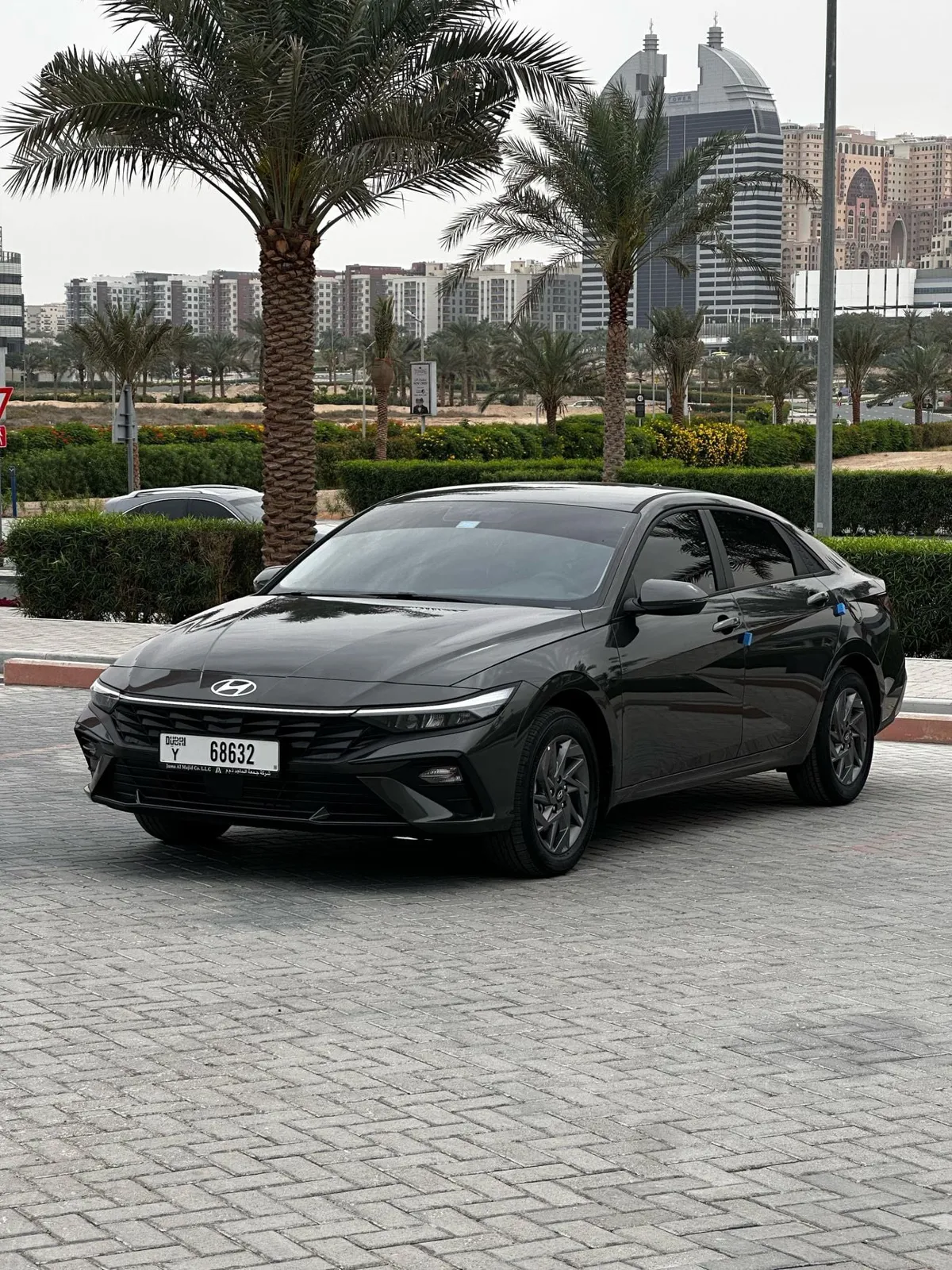 Hyundai Elantra - фото 1