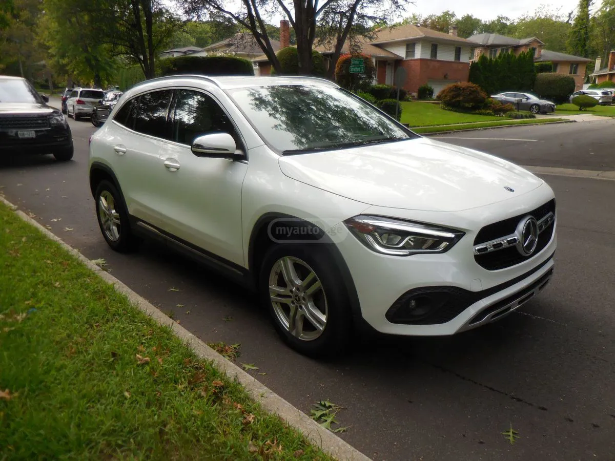 Mercedes-Benz GLA 250 - фото 1