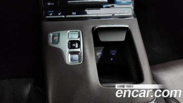 Hyundai Grandeur - фото 1