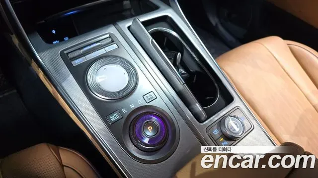 Genesis GV80 - фото 1