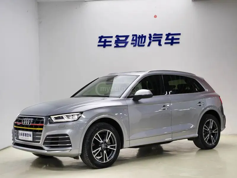 Audi Q5 - фото 1