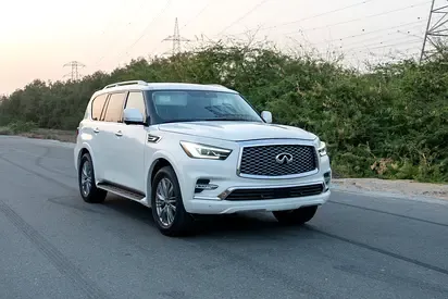 Infiniti QX80 - фото 1