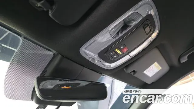 Hyundai AVANTE - фото 1