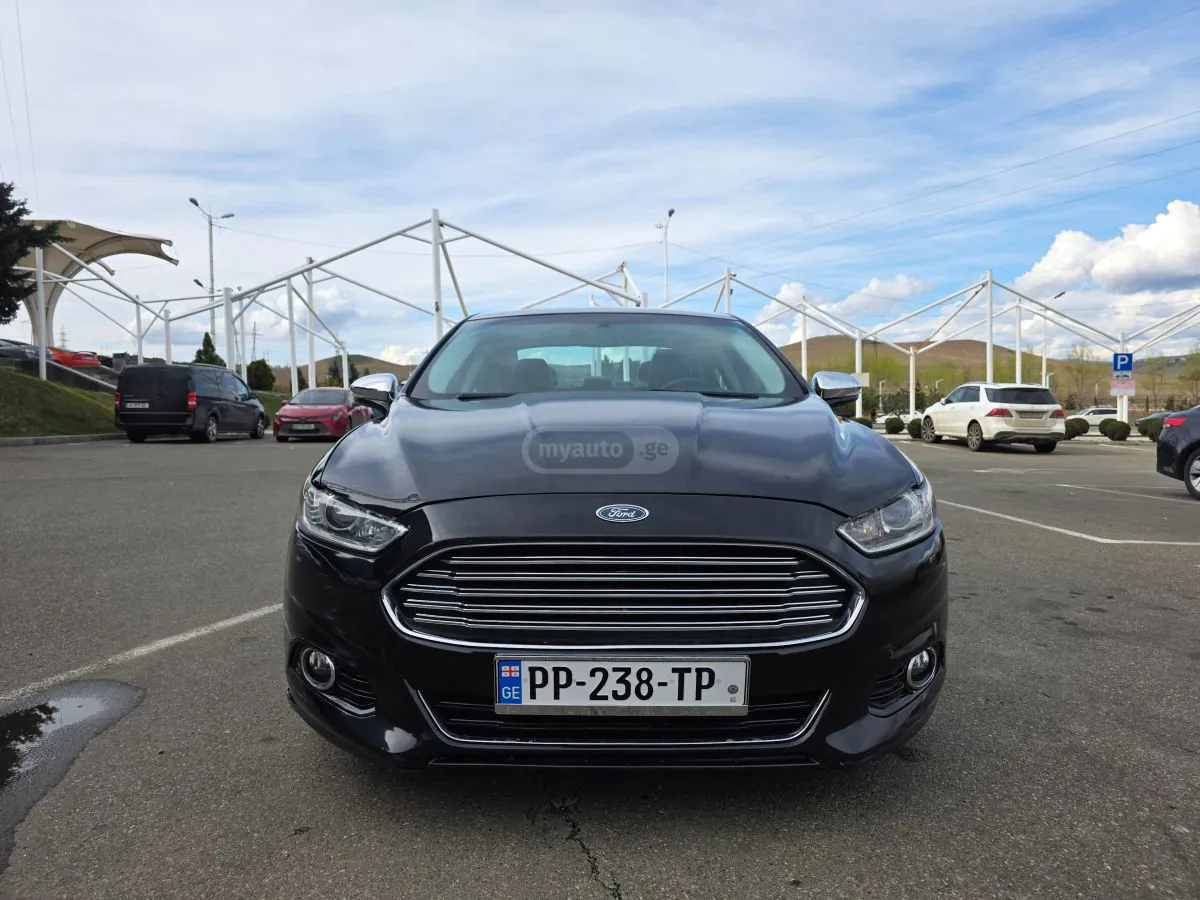 Ford Fusion - фото 1