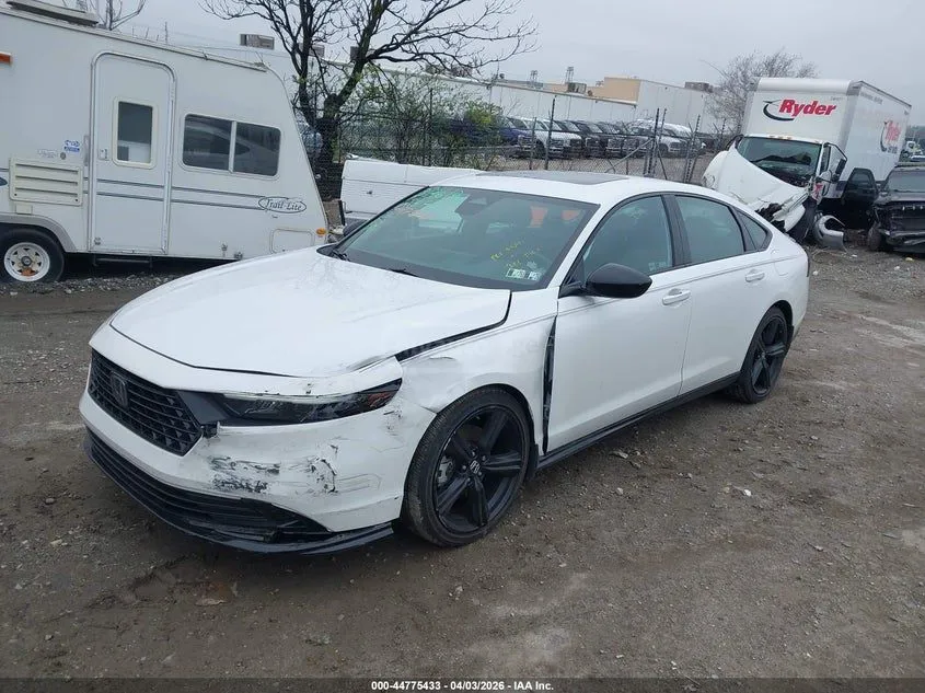 Honda Accord - фото 1