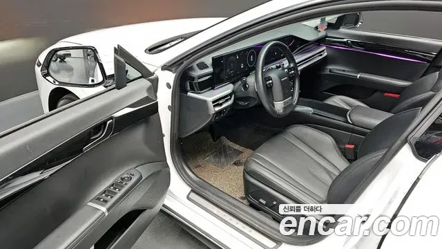 Hyundai Grandeur - фото 1