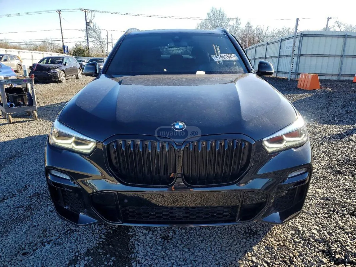 BMW X5 - фото 1