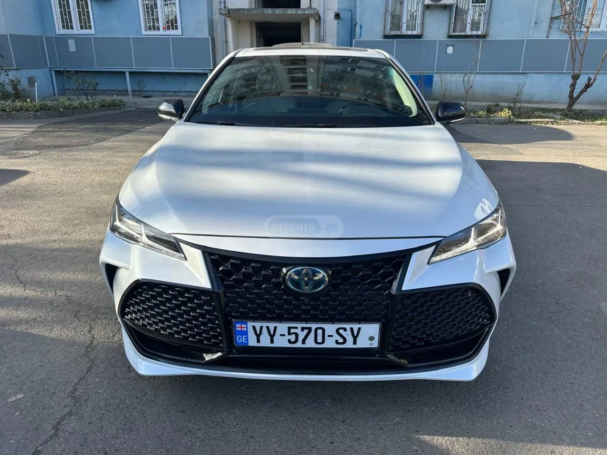 Toyota Avalon - фото 1