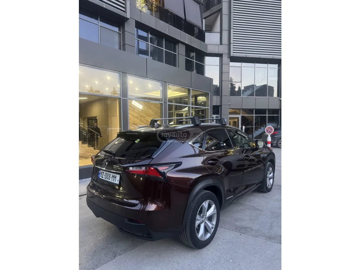 Lexus NX 300 - фото 1