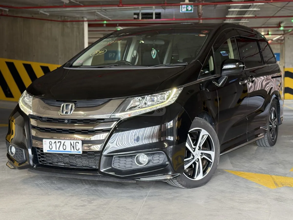 Honda Odyssey - фото 1